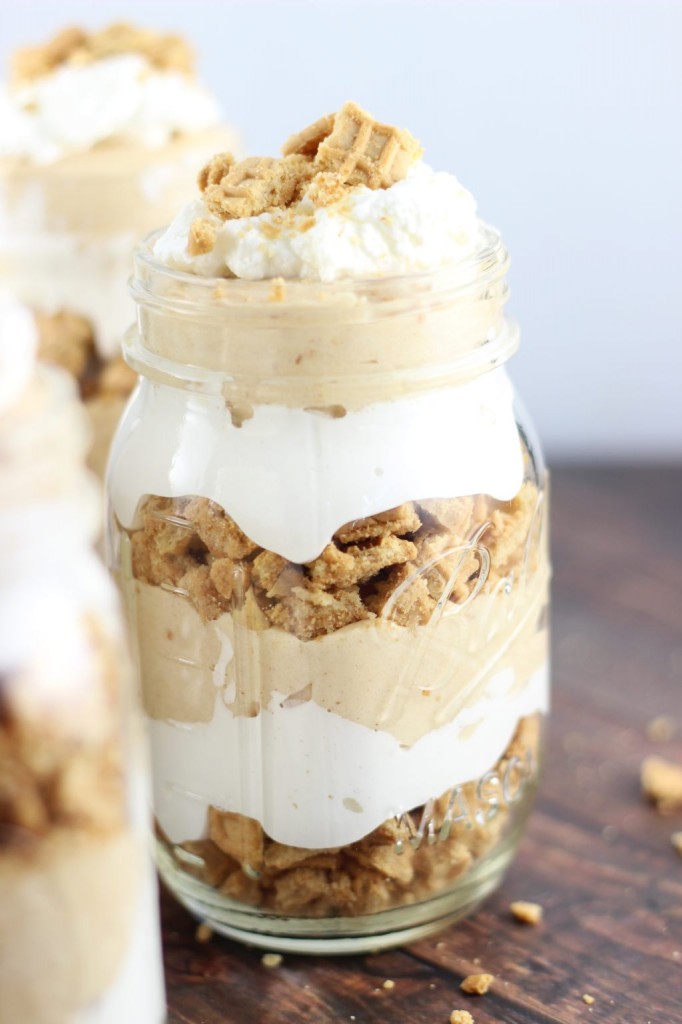 fluffernutter parfaits in a Mason jar recipe