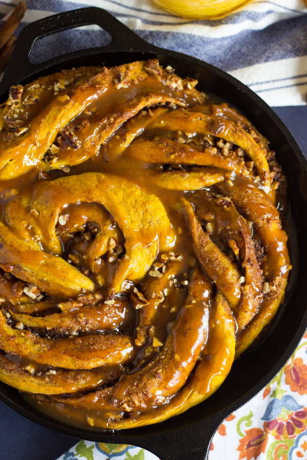 Giant Pumpkin Caramel Pecan Skillet Cinnamon Roll (11)