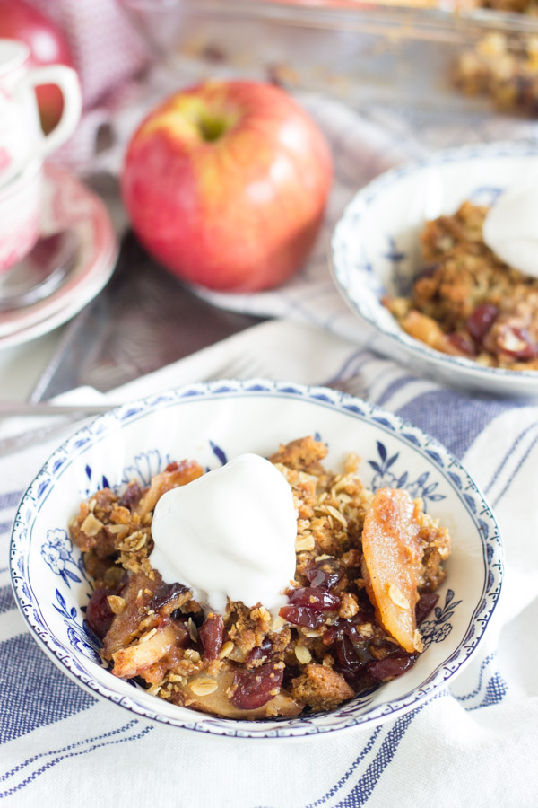 gingersnap-cranberry-apple-crisp-