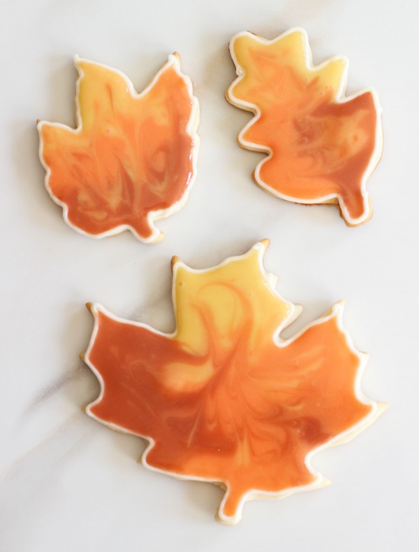 Cooking Flooding with Sugar Cookie Cutouts The Gold Lining Girl