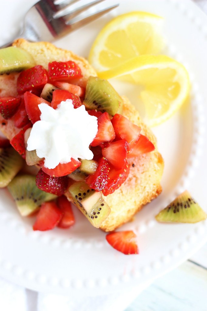 lemon pound cake with strawberry kiwi sauce 21