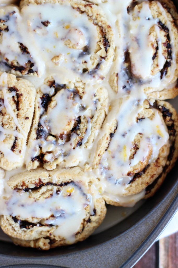 orange fig walnut cinnamon rolls 23