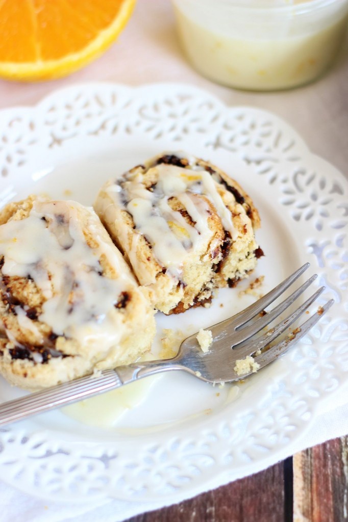 orange fig walnut cinnamon rolls 32