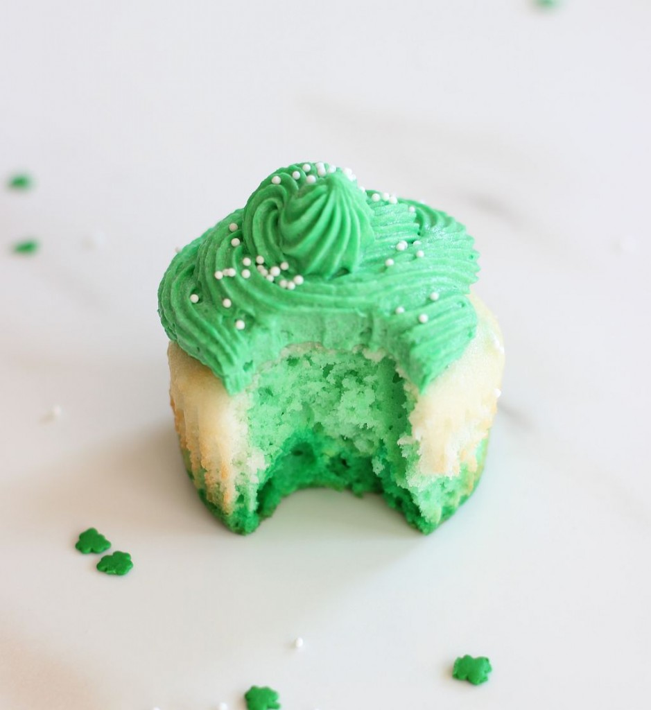 st. patrick's day cupcakes green ombre cupcakes 21
