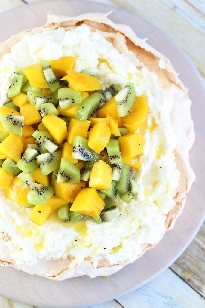 coconut pavlova with mascarpone and mango kiwi compote 18