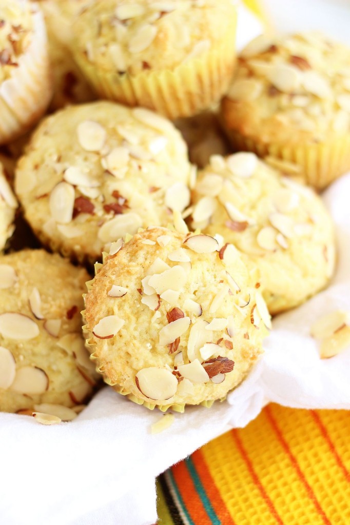 lemon almond ricotta muffins 7