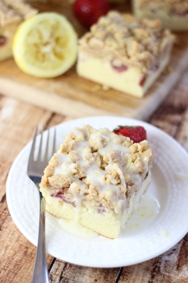 Roasted Strawberry Lemonade Crumb Coffee Cake