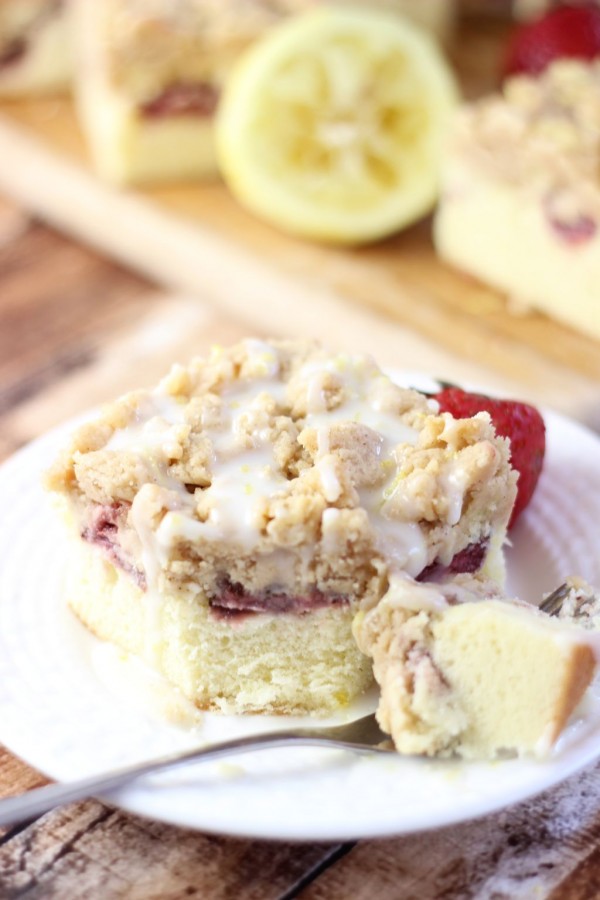 Roasted Strawberry Lemonade Crumb Coffee Cake