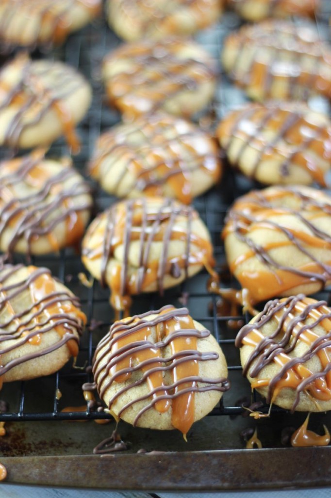 snickers stuffed peanut butter cookies 4