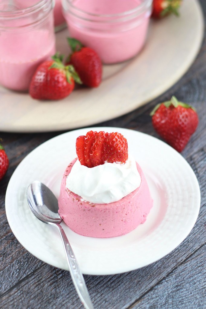 strawberry coconut panna cotta 12