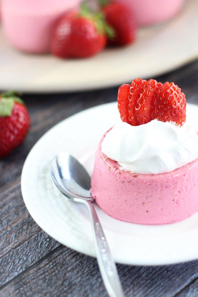 strawberry coconut panna cotta 16