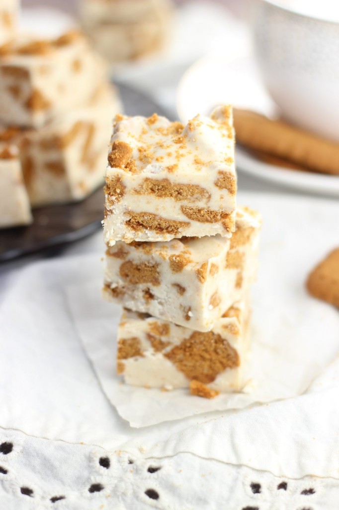 5-minute biscoff cinnamon bun fudge 5