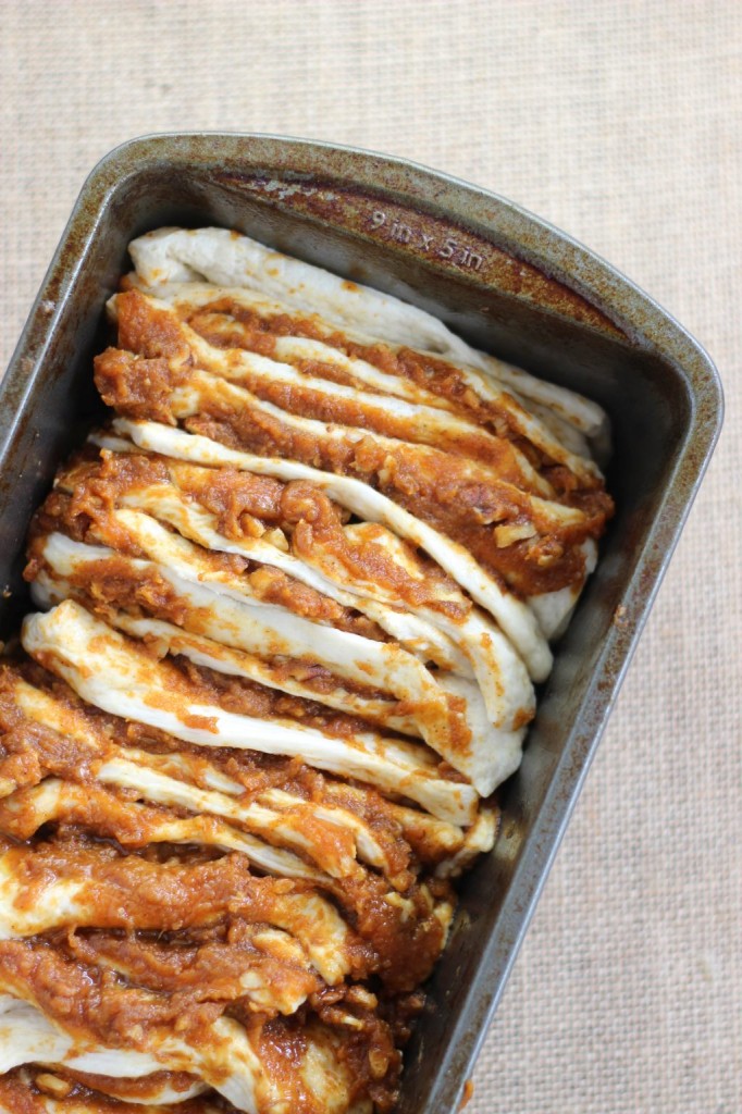 easy pumpkin pecan pull apart bread 2