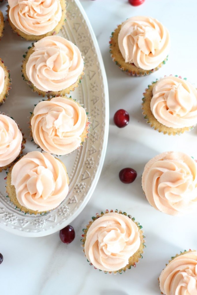 cranberry orange cupcakes with orange buttercream 17