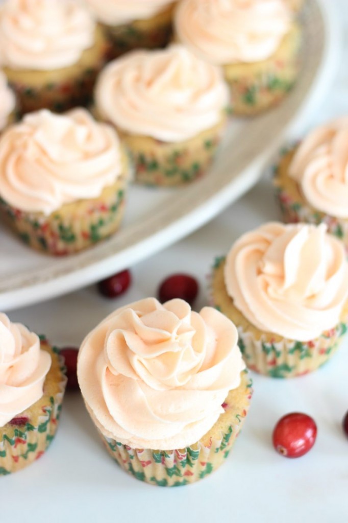 cranberry orange cupcakes with orange buttercream 6