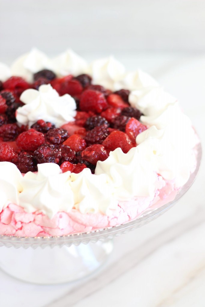 triple berry amaretto pavlova 11