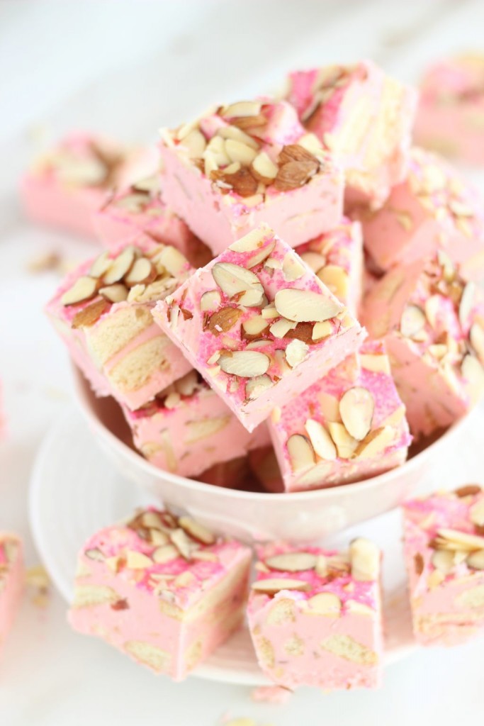 5 minute strawberry shortcake fudge 13