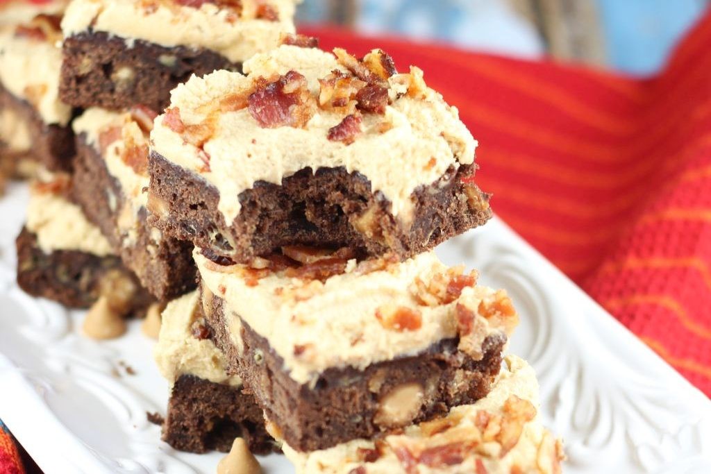 elvis brownies banana brownies with peanut butter frosting and bacon 10