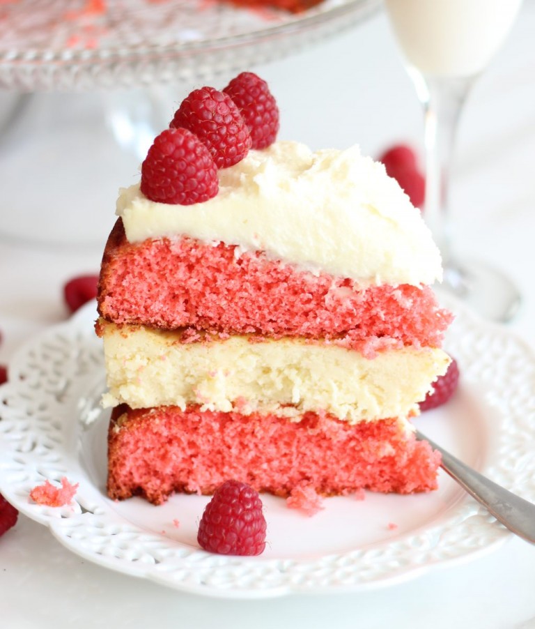 Raspberry White Chocolate Cheesecake Cake