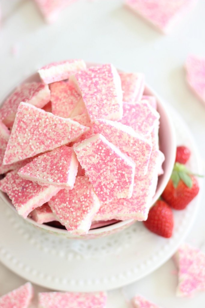 strawberry cake batter bark 7