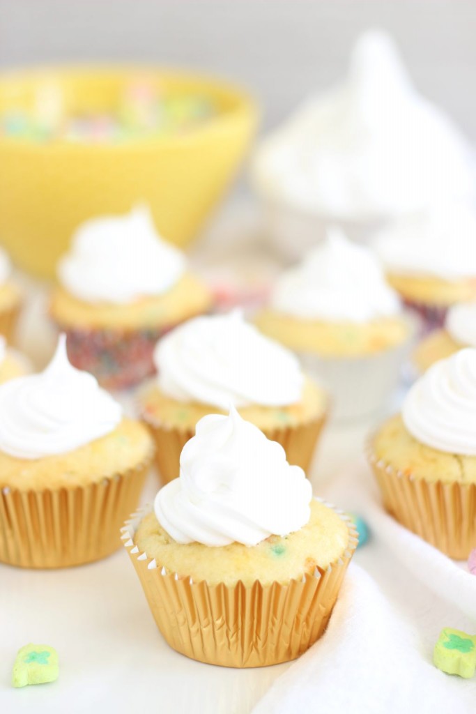 lucky charms cupcakes with marshmallow frosting 2