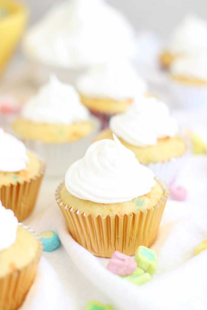 lucky charms cupcakes with marshmallow frosting 5