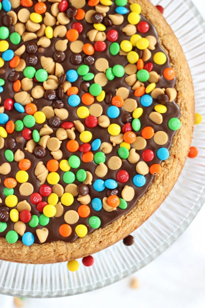 chocolate peanut butter cookie pizza (13)