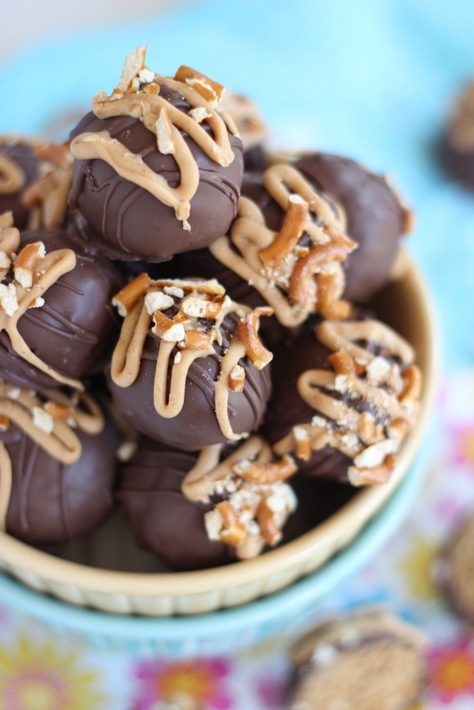 peanut butter pretzel truffles 9