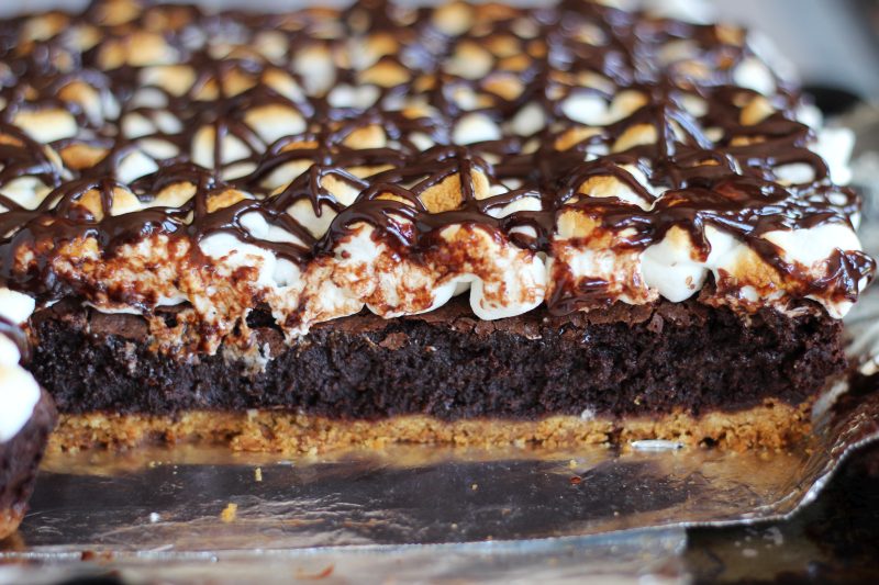 S'mores Brownies - Easy Peasy Meals