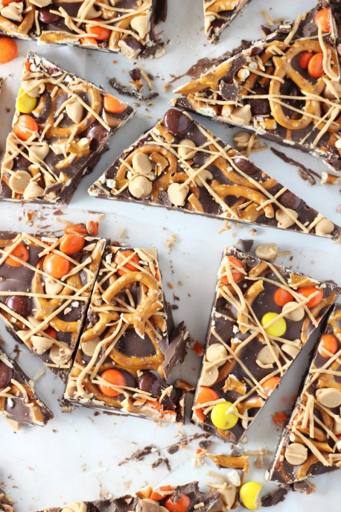 chocolate peanut butter pretzel bark 4