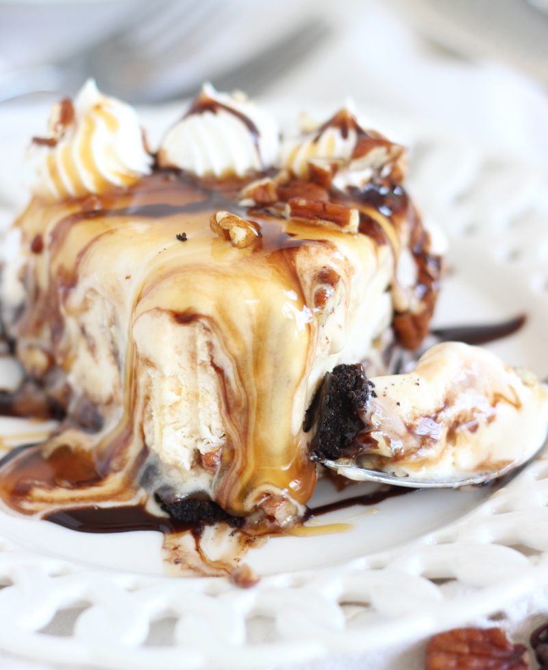 mile high turtle ice cream pie 14