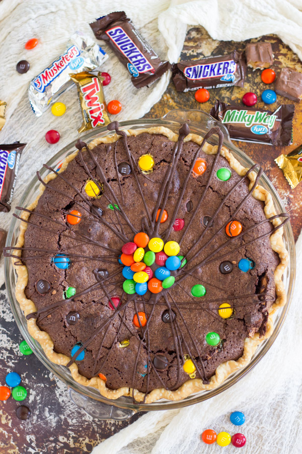 Candy Bar Brownie Pie (2)