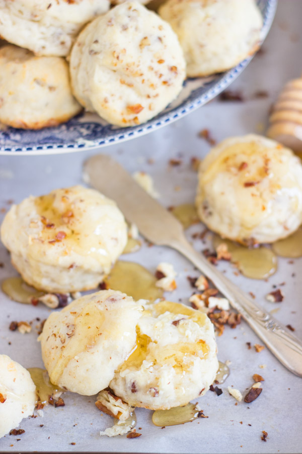 toasted-pecan-goat-cheese-biscuits-11