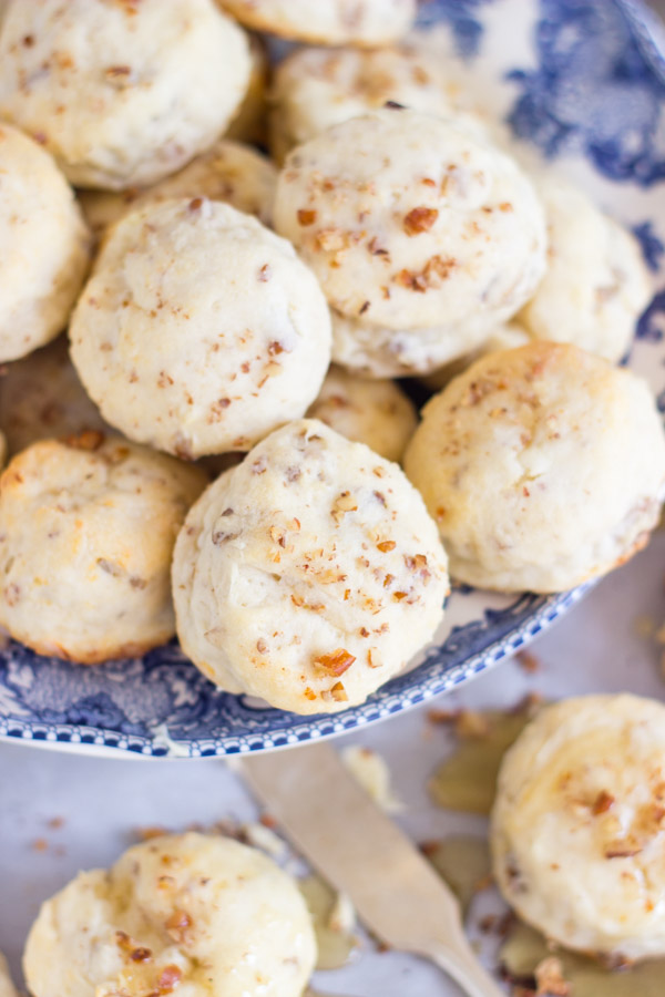 toasted-pecan-goat-cheese-biscuits-18