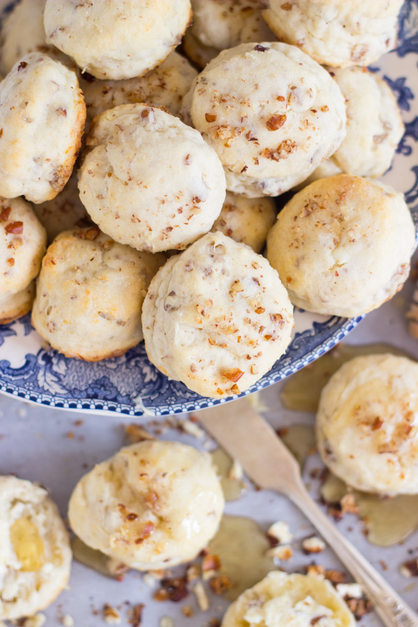 toasted-pecan-goat-cheese-biscuits-19