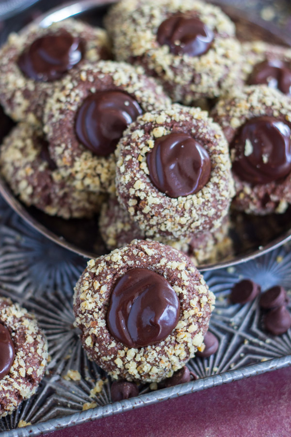 chocolate-hazelnut-thumbprints-with-kahlua-ganache-18