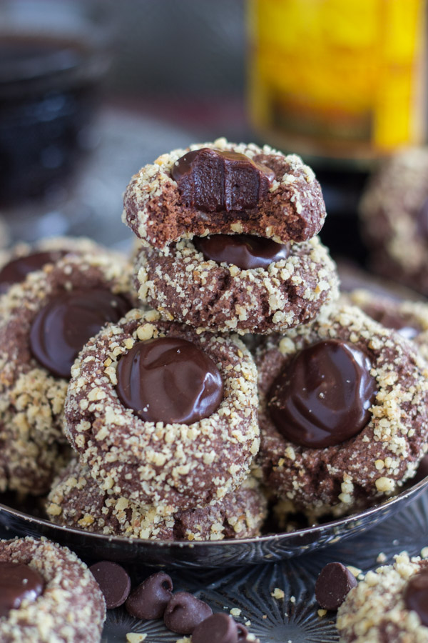 chocolate-hazelnut-thumbprints-with-kahlua-ganache-25