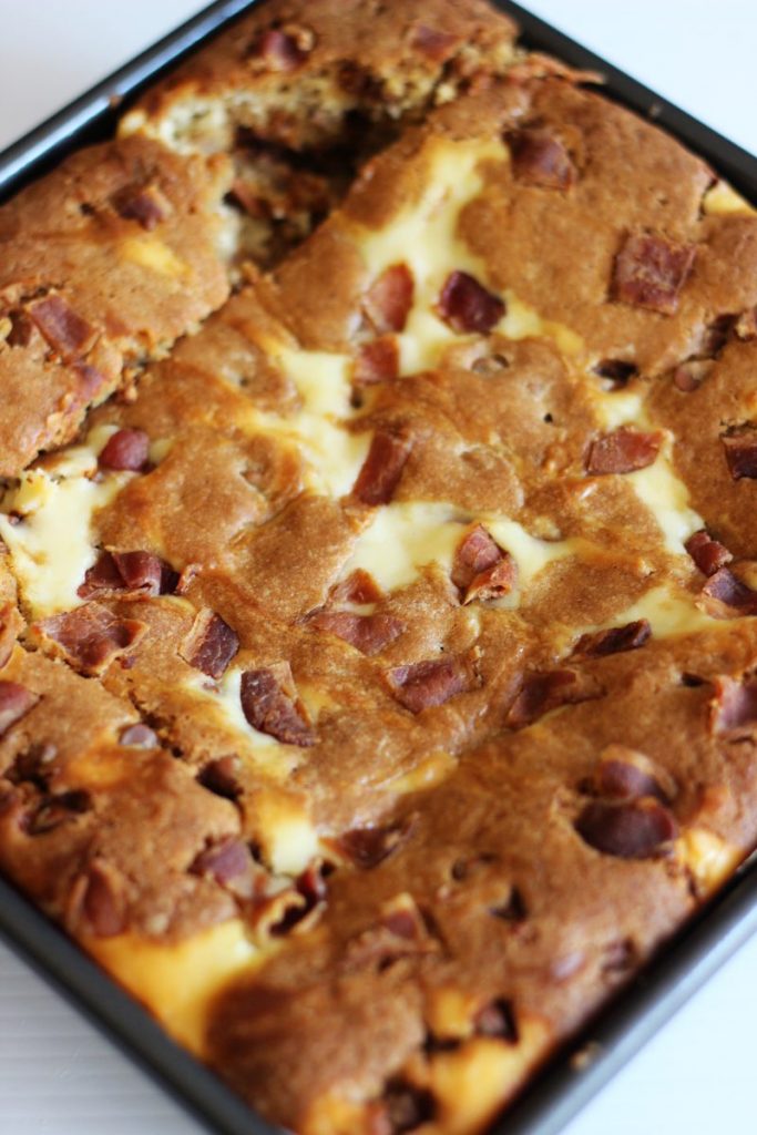 bacon cinnamon cheesecake blondie bars