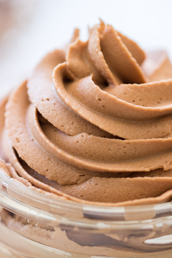 Nutella Buttercream image (20)