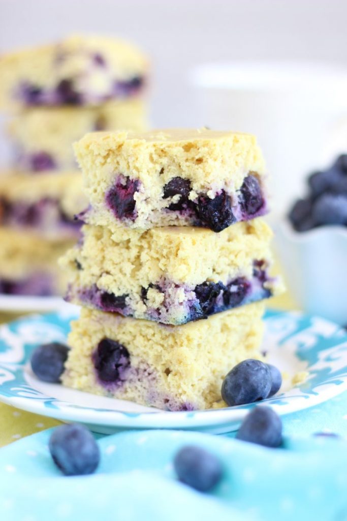 Lemon Blueberry Protein Bars image thegoldlininggirl.com9