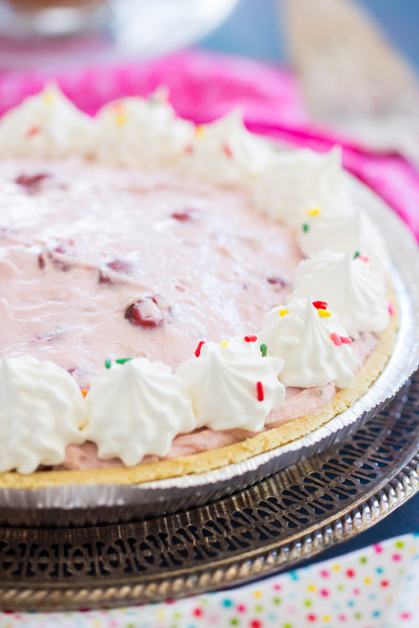 Pink Stuff Cheesecake Pie (No-Bake recipe) - The Gold Lining Girl