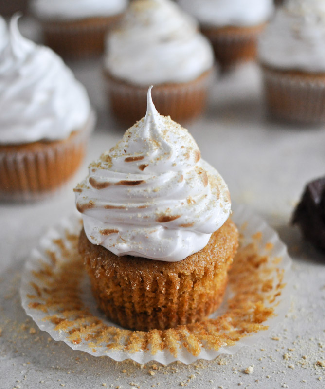 pumpkin s'mores cupcakes howsweeteats.com