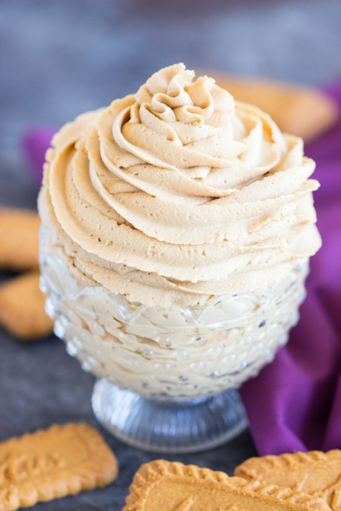 Cookie Butter Frosting Recipe - The Gold Lining Girl