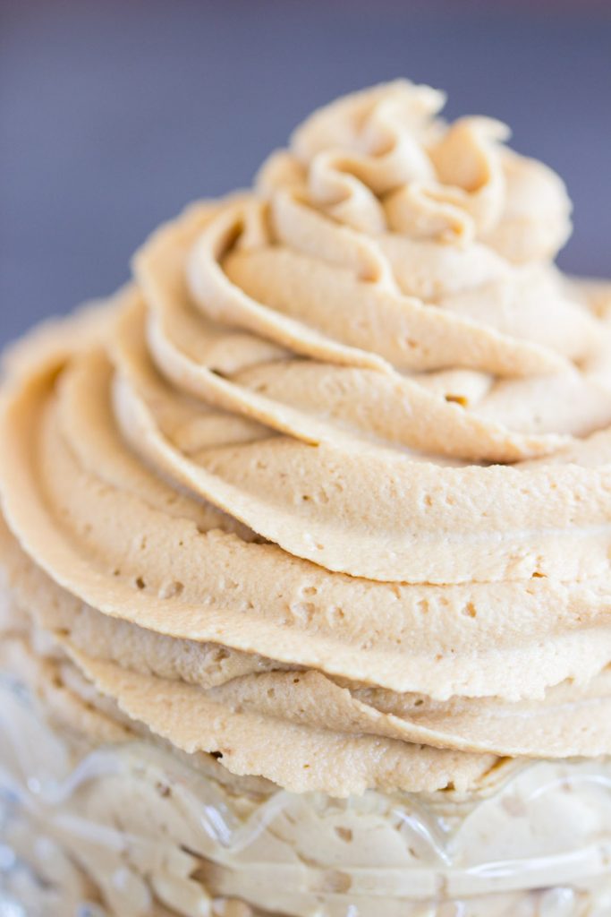 Cookie Butter Buttercream recipe image thegoldlininggirl.com 7