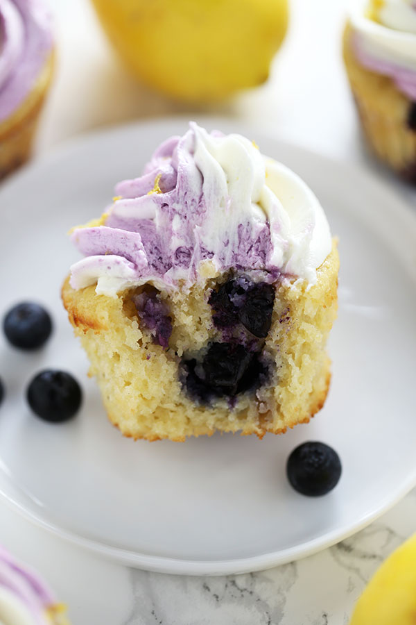 Lemon-Blueberry-Cupcakes-02