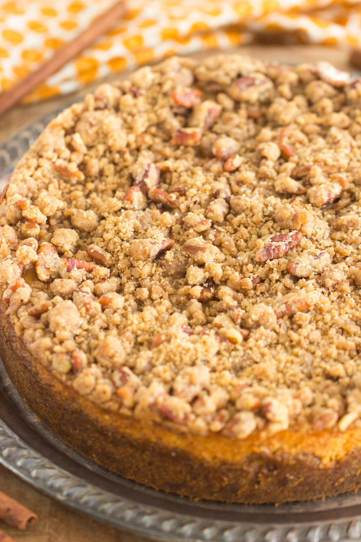 Streusel-Topped Pumpkin Cheesecake - The Gold Lining Girl