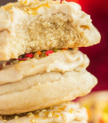Iced Maple Amish Sugar Cookies recipe image thegoldlininggirl.com 600x900 6