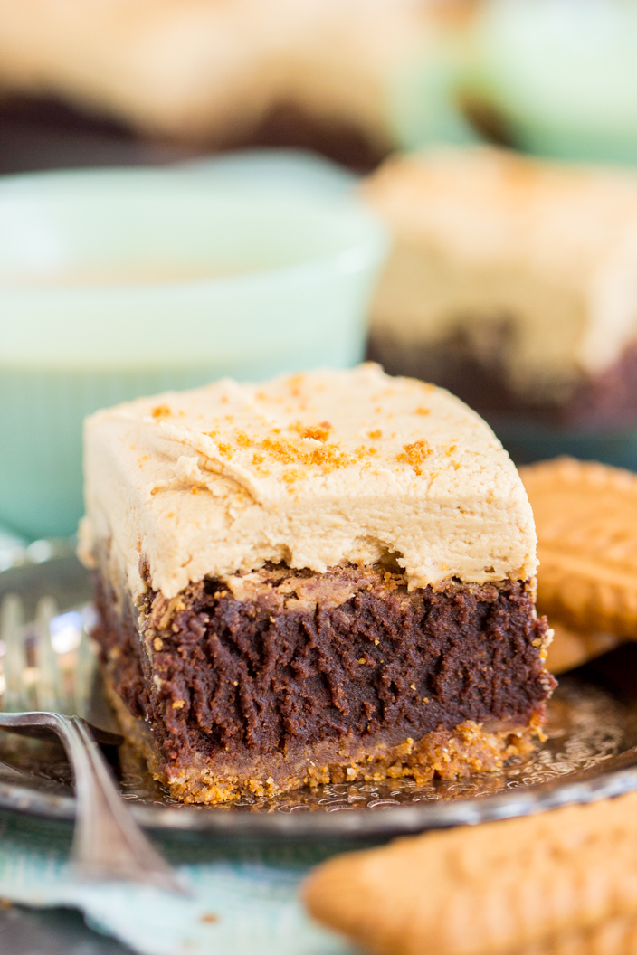Cookie Butter Brownies with Cookie Butter Frosting - The Gold Lining Girl