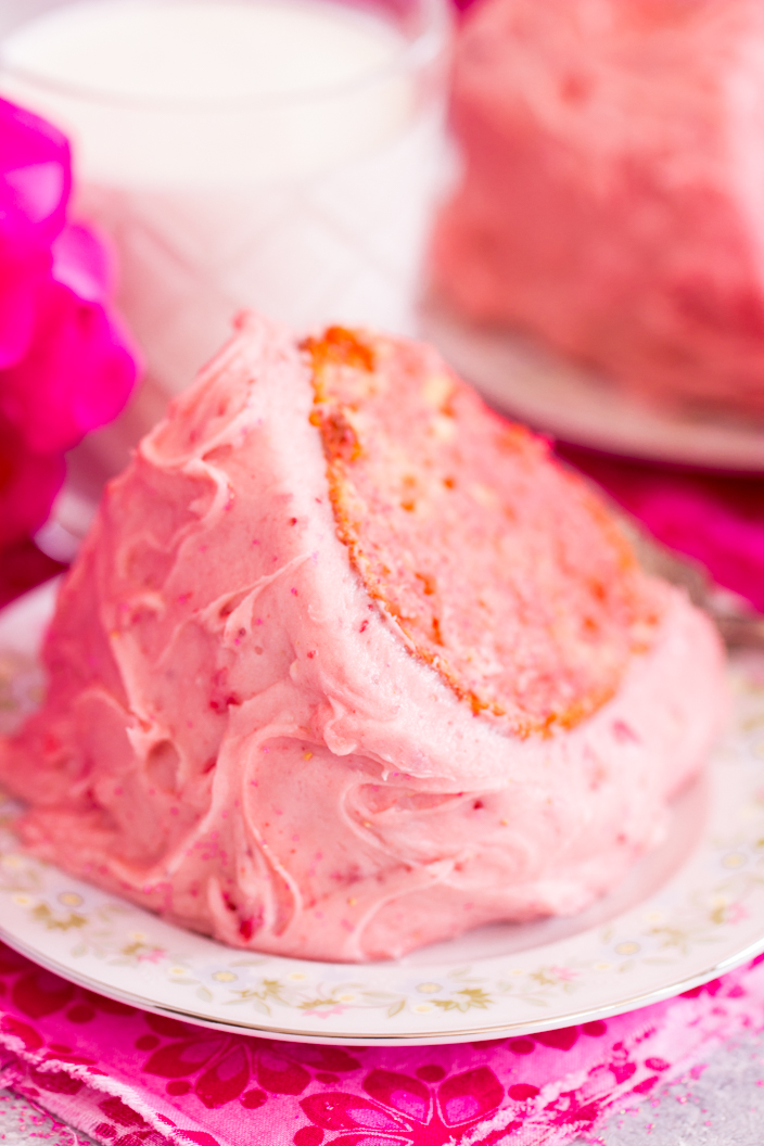 Homemade Strawberry Bundt Cake Recipe - A Latte Food